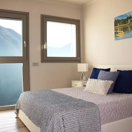 Stunning Views And Pool. Brand New Apartment. Appartement *